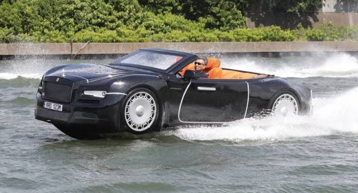 Jet car build time: WaterBoatCar Rolls-Royce-inspired jetcar cruising on open water